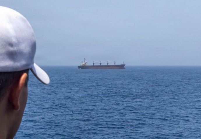 Hormuz-Ports-Ship-Us-Defence-sea